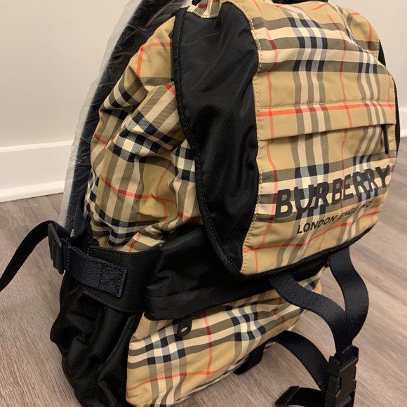 Authentic Burberry Large Wilfin Check Nylon Backpack In Archive Beige main image 7